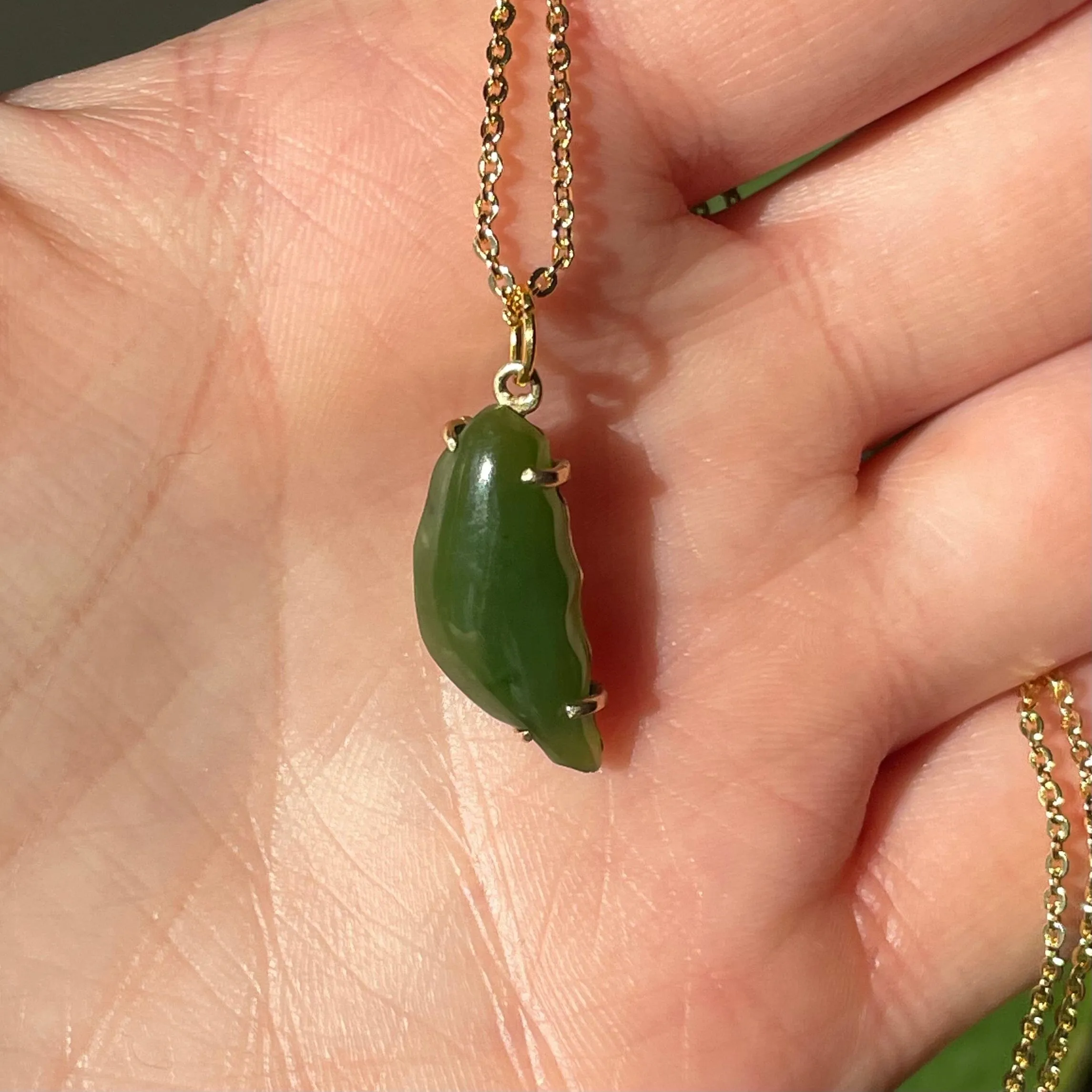 14K Gold Carved Green Jade Pendant Necklace