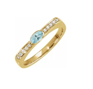 14K Gold Oval Aquamarine and Diamond Accented Ring