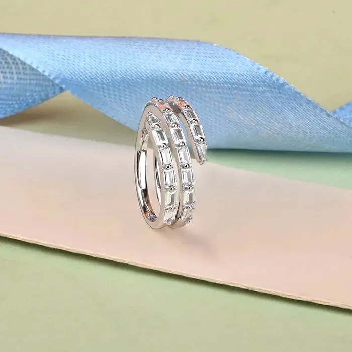 Interwoven Elegance Trio Ring