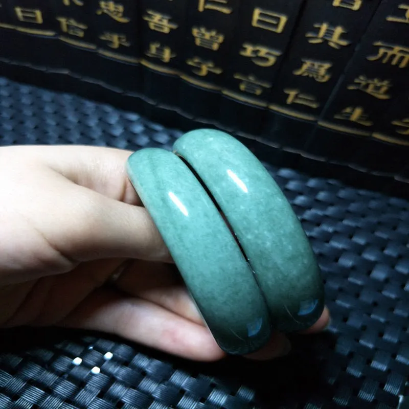 Jade Bracelet Floating Green Female Emerald