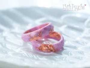 Pink and rose gold flakes faceted resin ring