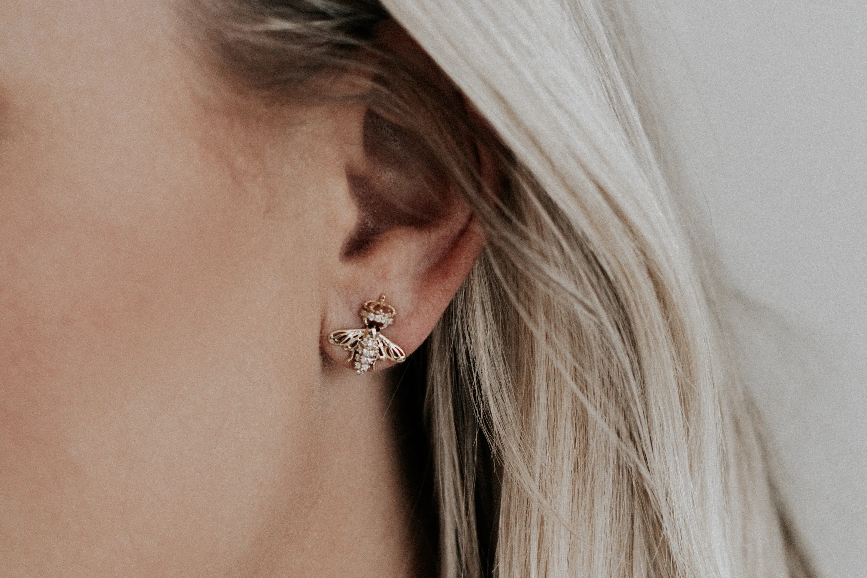 Queen Bee Earrings | Diamond Body