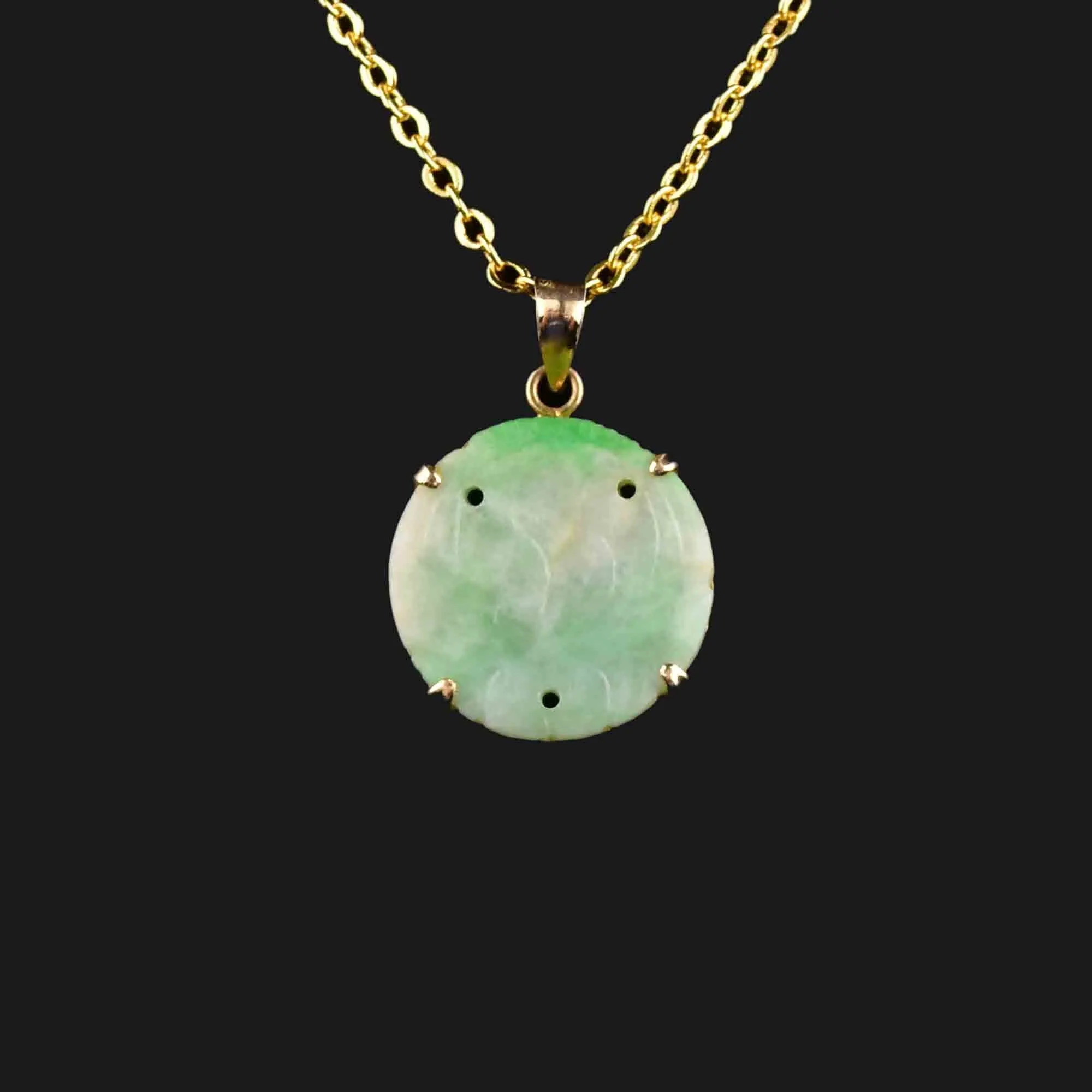 Vintage 14K Gold Carved Jade Pendant Necklace